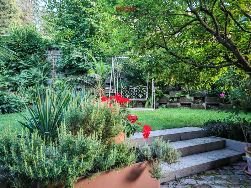 Grosses 10-Zimmer Reiheneckhaus mit Gartenparadies an Top Lage (4)