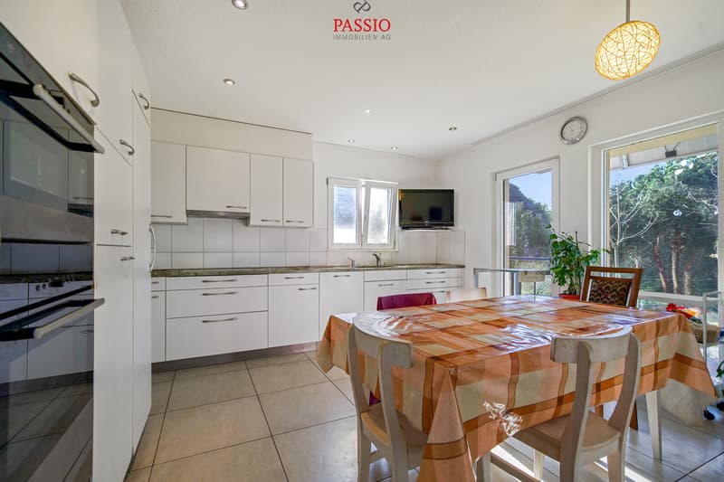 Grosszügiges 7.5-Zimmer-Einfamilienhaus mit Garten und viel Platz (8)