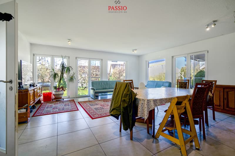 Grosszügiges 7.5-Zimmer-Einfamilienhaus mit Garten und viel Platz (5)
