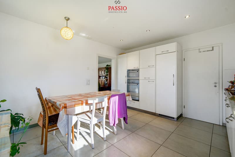 Grosszügiges 7.5-Zimmer-Einfamilienhaus mit Garten und viel Platz (9)