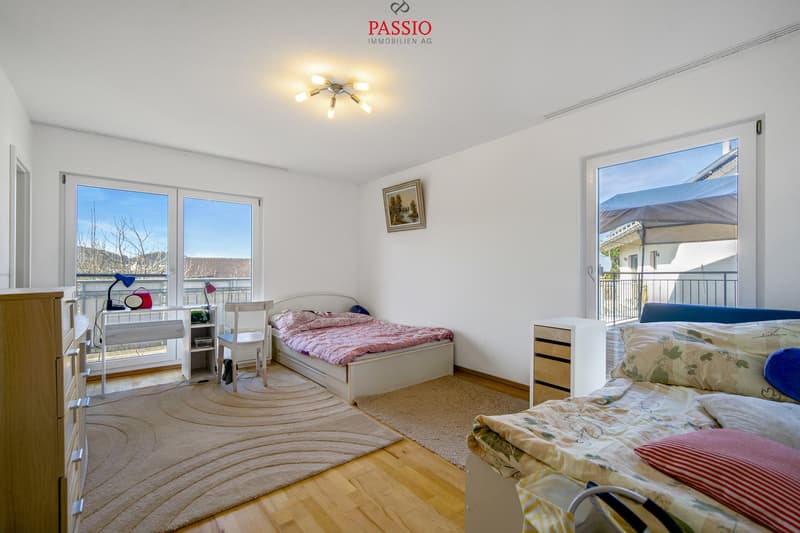 Spacious 7.5-room single-family house with garden and plenty of space (12)