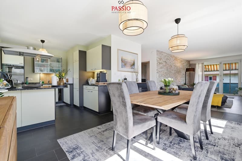 Top maintained 4.5-room apartment in the city center (1)