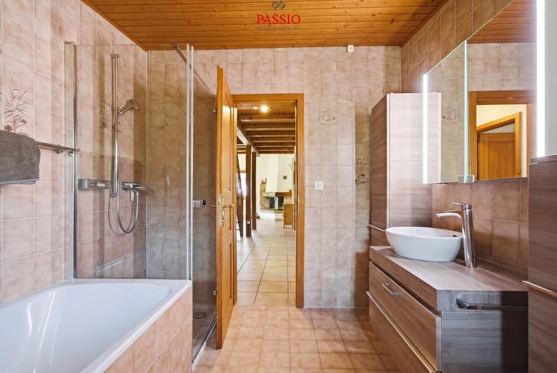 Charmantes 5.5-Zimmer Einfamilienhaus mit Weitsicht und grossem Garten (13)