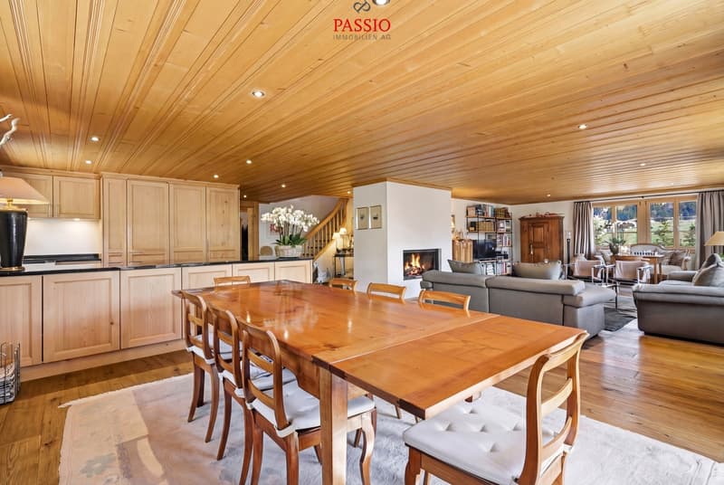 Chalet esclusivo di 8,5 locali con potenziale di dependance e giardino da sogno (6)