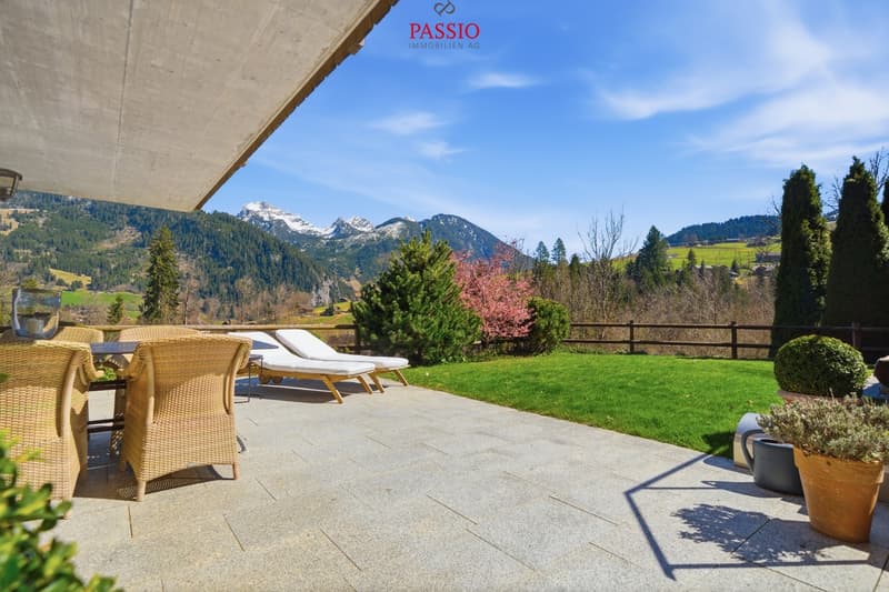 Chalet esclusivo di 8,5 locali con potenziale di dependance e giardino da sogno (2)