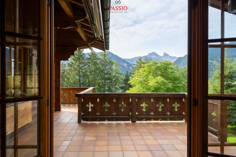 Exklusives 6.5-Zimmer-Chalet mit Panorama und Zweitwohnsitz-Option (2)