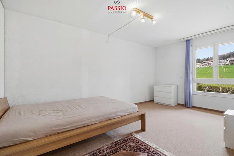 Familienfreundliches 4.5-Zimmer Reiheneckhaus mit grossem Garten (11)