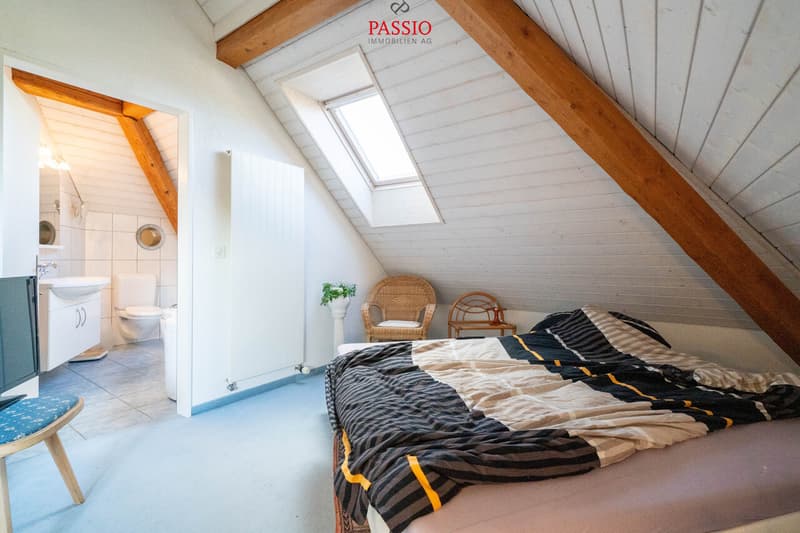 Grosszügige 4,5-Zimmer Wohnung mit Cheminée an ruhiger Lage (10)
