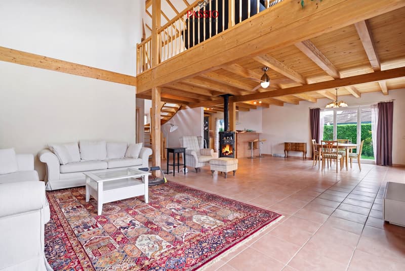 Elegantes 6.5-Zimmer-Einfamilienhaus mit Pool und Gartenoase (7)