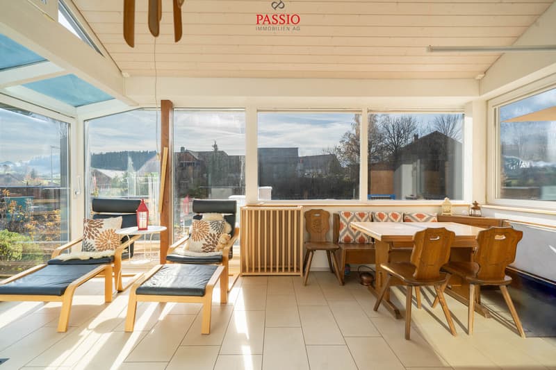 7-Zimmer 2-Familienhaus mit Studio, Gewerbefläche & Alpenblick (10)