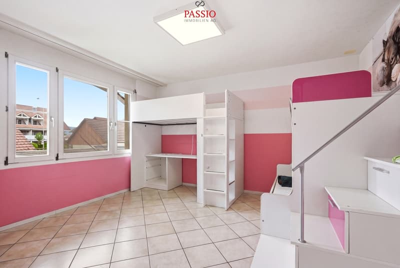 Helle 4.5-Zimmer-Wohnung mit Carport an zentraler & ruhiger Lage (12)