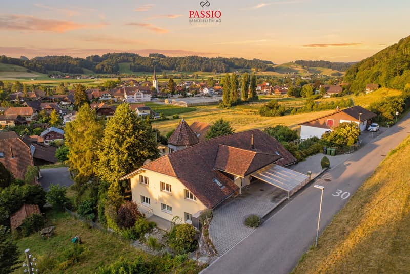 Eine Villa der Extraklasse mit Raum für Ihre Wohnträume (2)