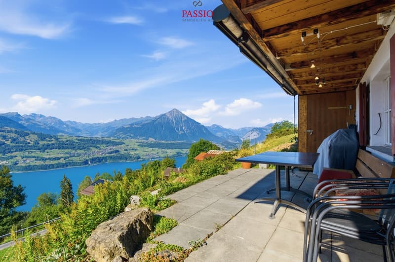 Exklusives 5-Zimmer-Ferienchalet mit Einliegerwohnung und Panorama (2)