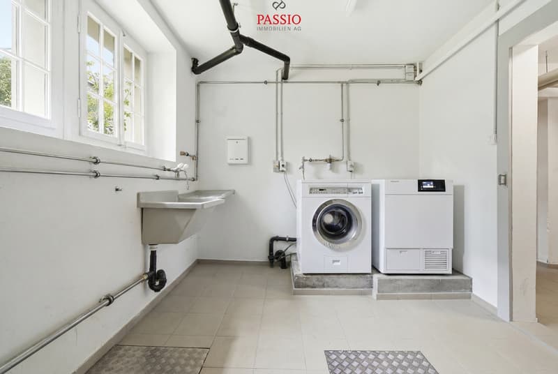 Altbaucharme in Bern - 3-Zimmer-Wohnung mit grosszügiger Laube (13)