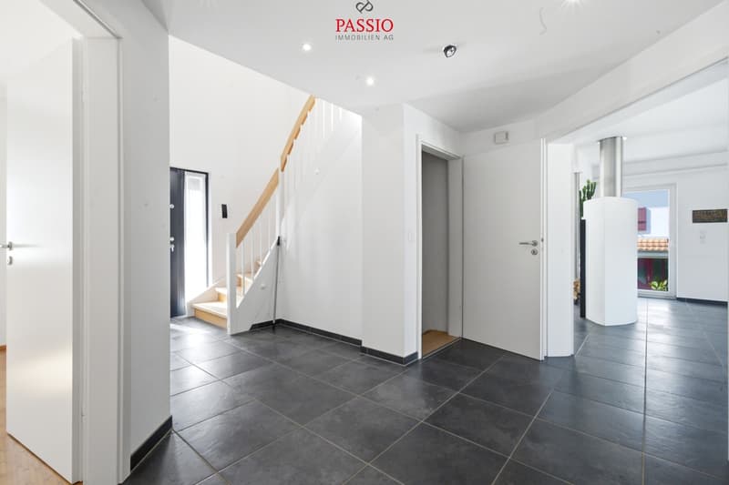 Modernes 6.5-Zimmer-Haus mit Minergie und Gartenparadies (13)