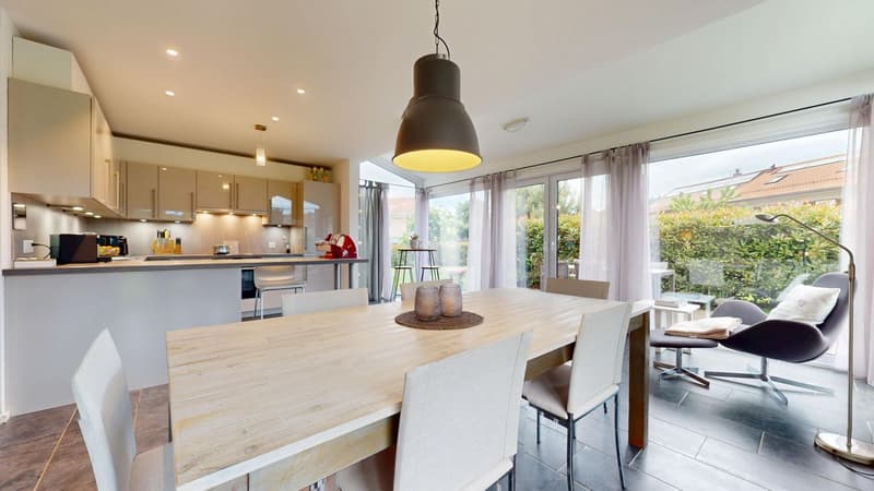 Villa familiale avec jardin arboré ! (6)