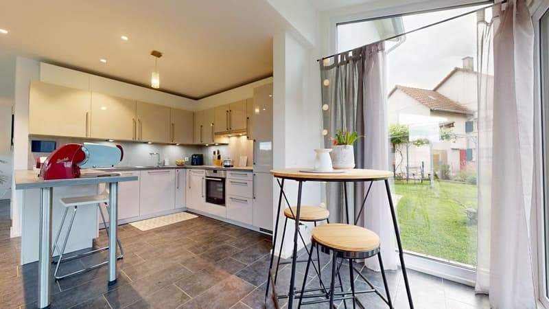 Villa familiale avec jardin arboré ! (10)