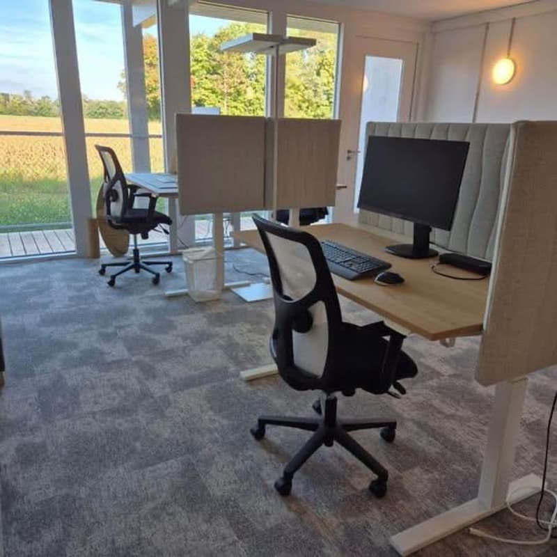 Place de coworking équipée à St-Aubin (FR) (12)