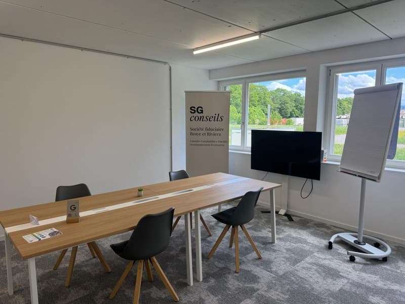 Place de coworking équipée à St-Aubin (FR) (4)