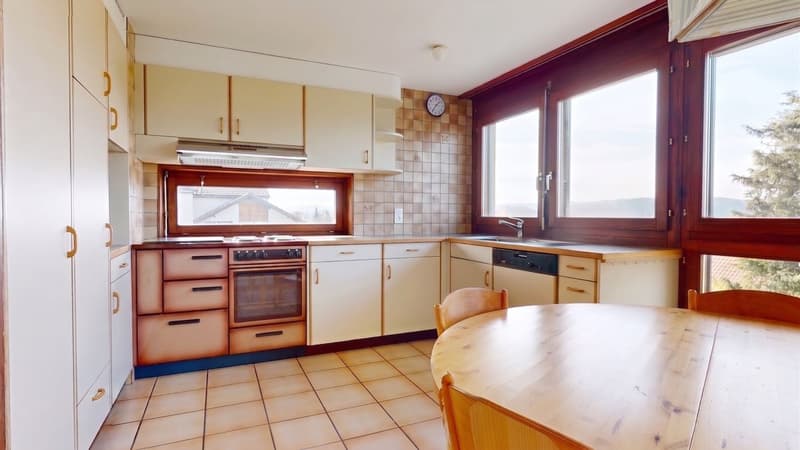 Vue sur le Jura - Villa familiale sur 1'000 m² à Seigneux! (3)