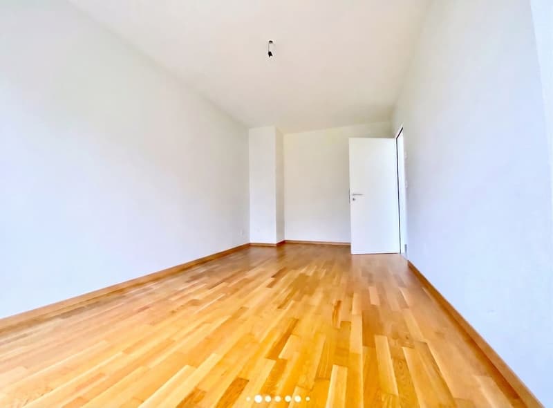 Belle opportunité - 4 ½ de 110m2 avec place de parc! (4)