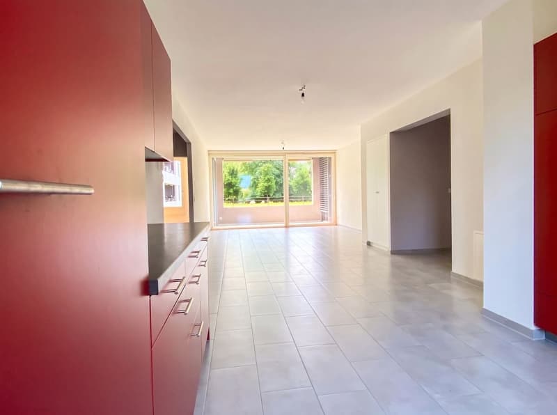 Belle opportunité - 4 ½ de 110m2 avec place de parc! (1)