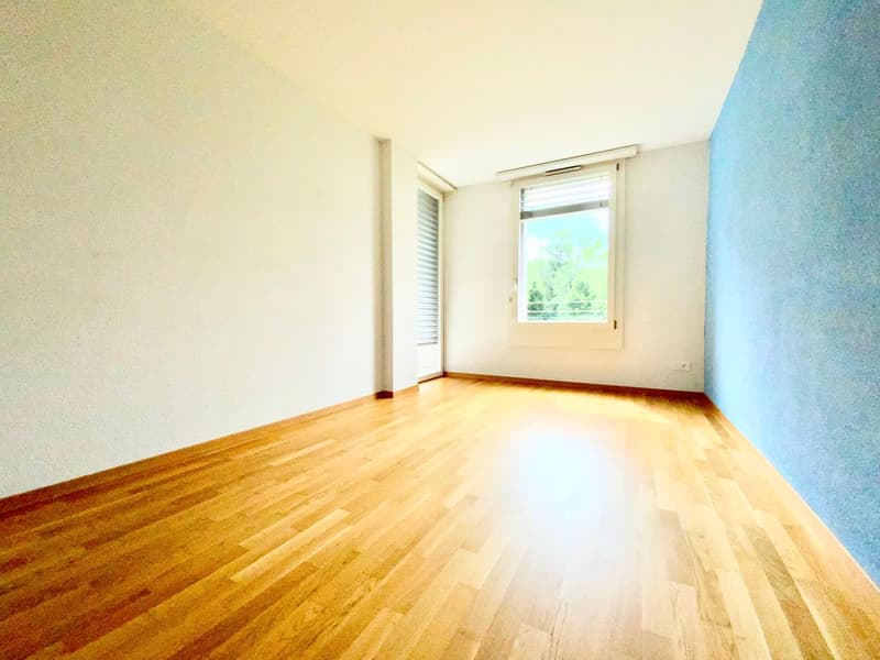 Lumineux 4 ½ de 110m2 avec place de parc! (5)
