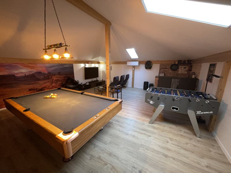 Ampio e luminoso Modern Luxury Bungalow nel verde (13)