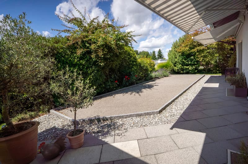 Exklusives Einfamilienhaus an ruhiger Lage (9)