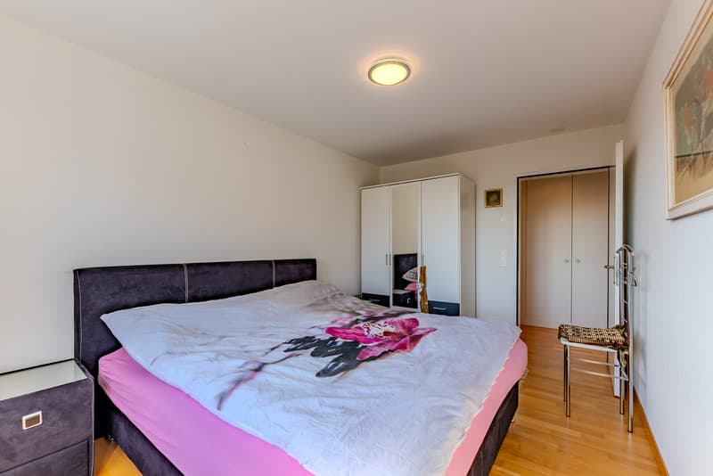 Helle und grosszügige 4.5-Zimmer-Wohnung im Zentrum (7)