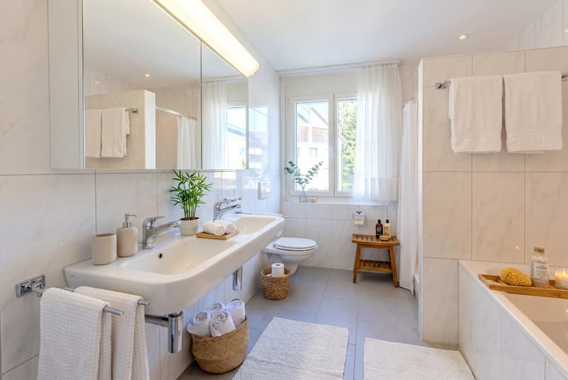 Helle und grosszügige 4.5-Zimmer-Wohnung im Zentrum (10)