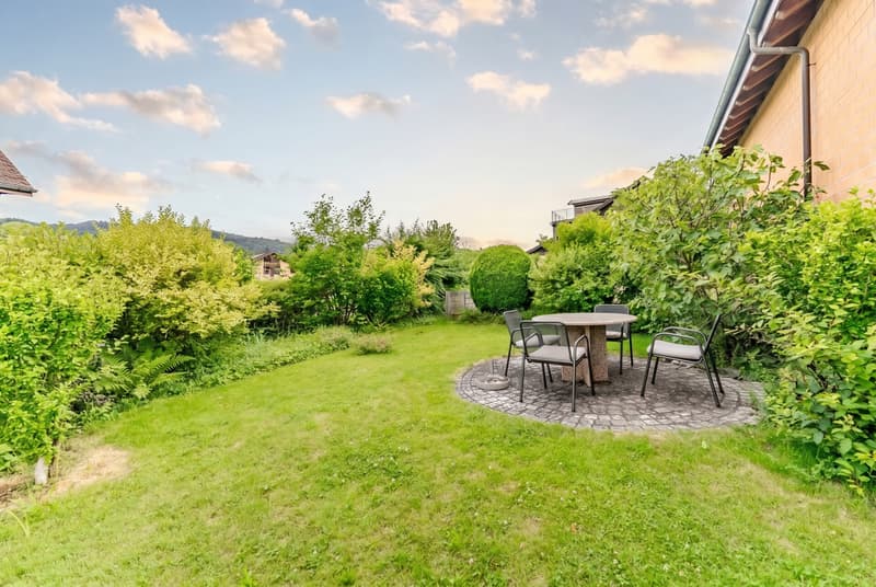 Freistehendes Einfamilienhaus mit grossem Garten an ruhiger Wohnlage (7)