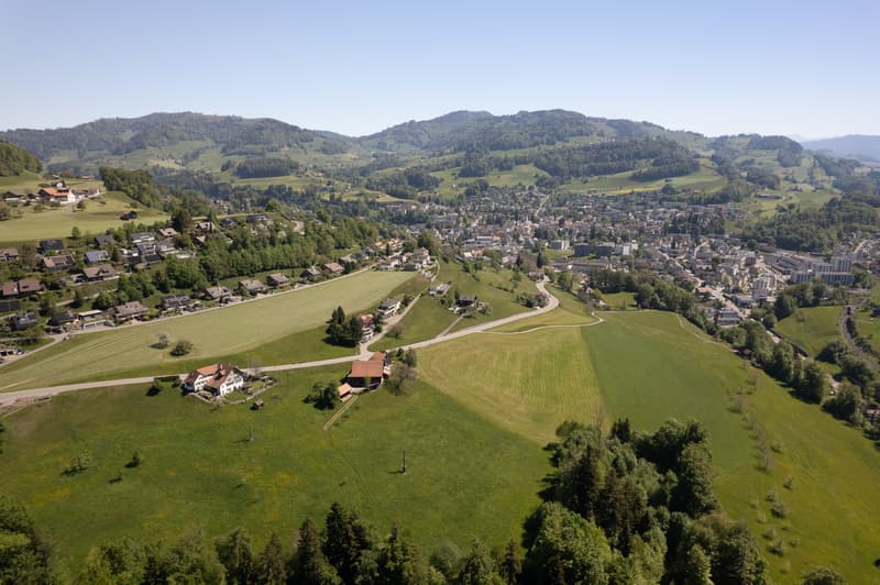 Einzigartiges Haus mit viel Um- und Ausbaupotenzial (3)