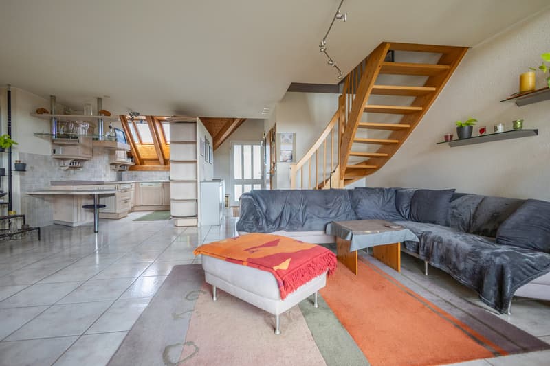 Gemütliche Maisonette-Dachwohnung mit herrlicher Weitsicht (4)