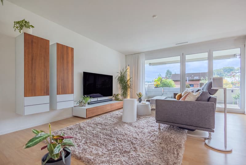 Moderne 3.5-Zimmer Attikawohnung an zentraler Lage mit Fernsicht (4)
