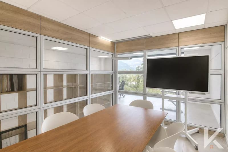 Bureau idéalement situé à Monthey (7)