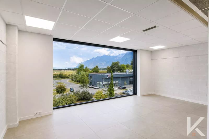 Bureau idéalement situé à Monthey (9)