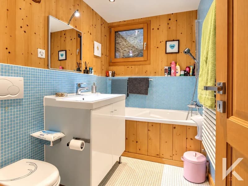 Un chalet d'exception à Villars sublimée par une rénovation raffinée (9)
