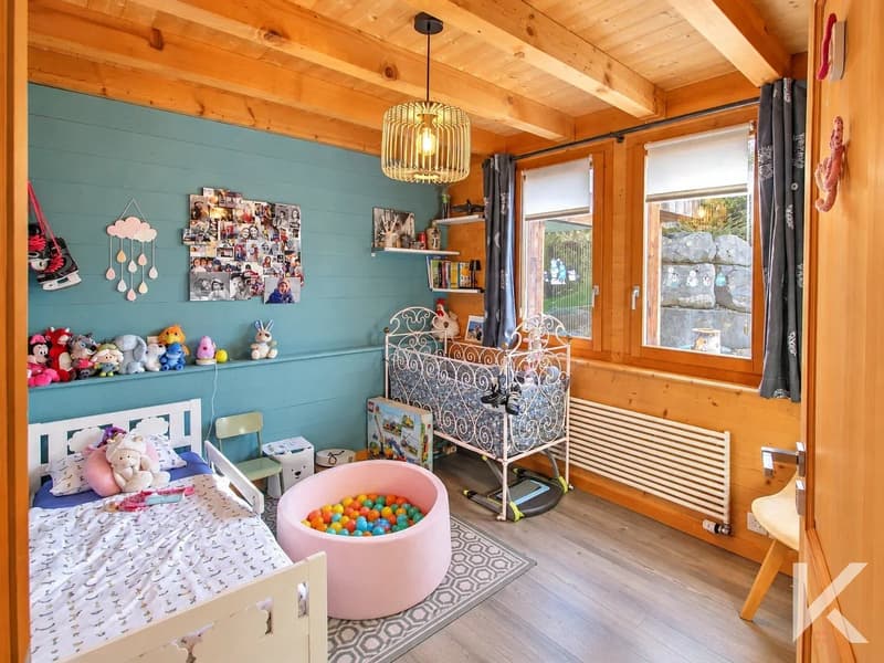 Un chalet d'exception à Villars sublimée par une rénovation raffinée (8)