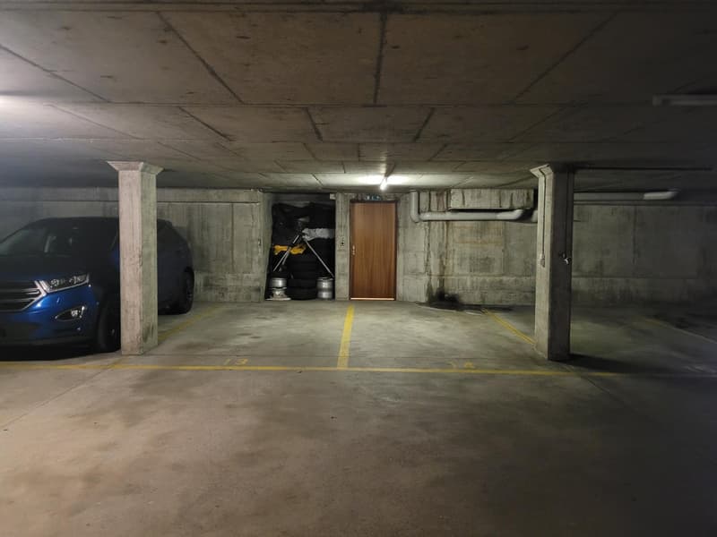 Einstellhallenplatz in zentraler Lage in Oensingen (1)