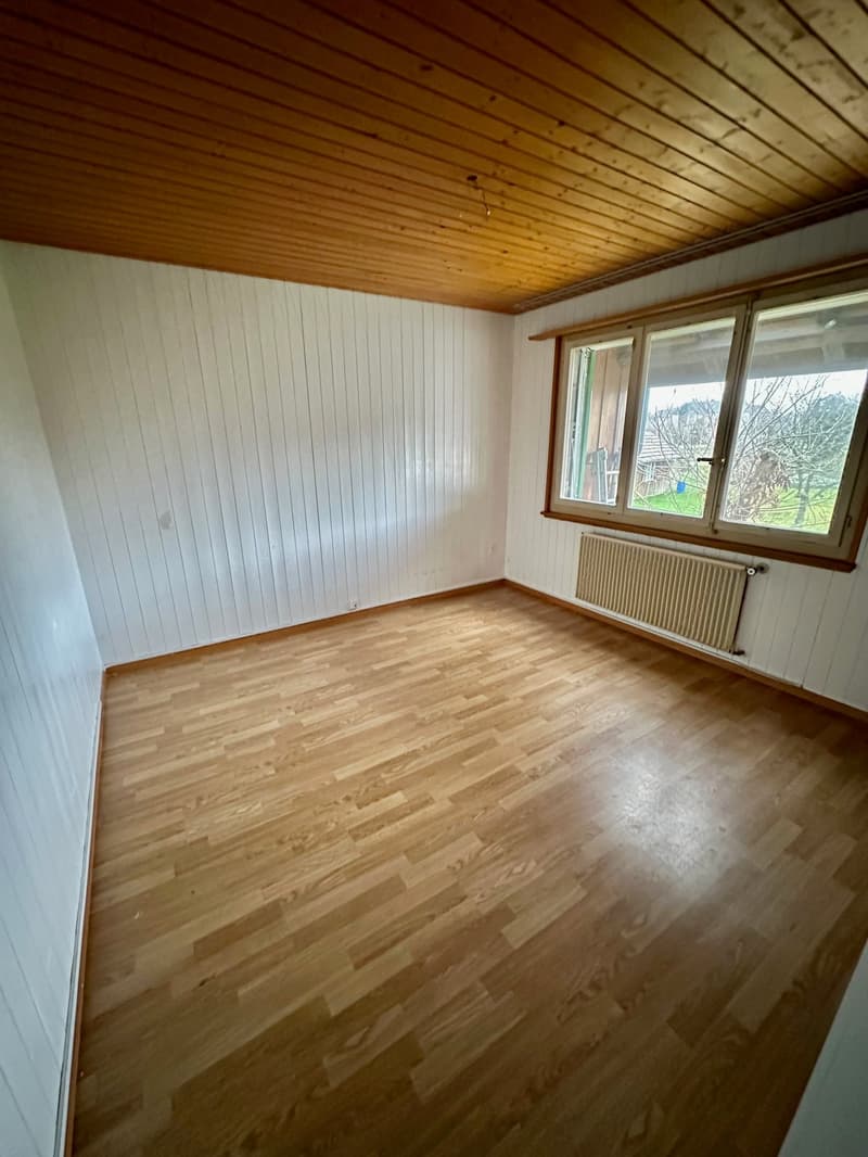 Charmante und gemütliche Altbauwohnung an ruhiger und sonniger Lage befristet bis Frühling 2027 (10)