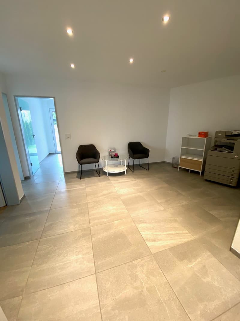 Zentrale Praxis- oder Büroräumlichkeiten im Herzen von Gerlafingen (5)