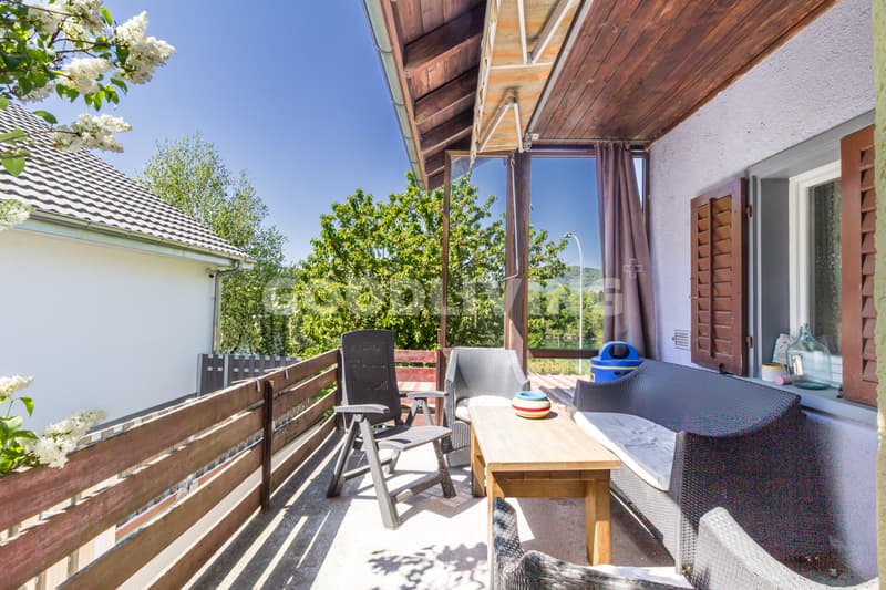 Sonnige Gartenidylle mit Blick ins Grüne (5)