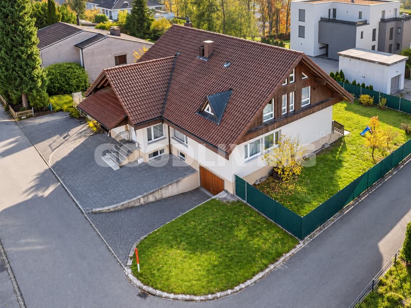 Exklusive Villa mit drei Wohneinheiten, privatem Pool und traumhafter Aussicht im Hölzi-Quartier (9)