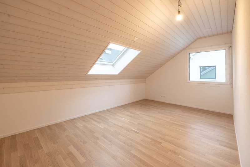 4.5-Zi.-Attikawohnung mit grossem Balkon, Niederwil (12)