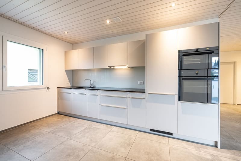 4.5-Zi.-Attikawohnung mit grossem Balkon, Niederwil (3)