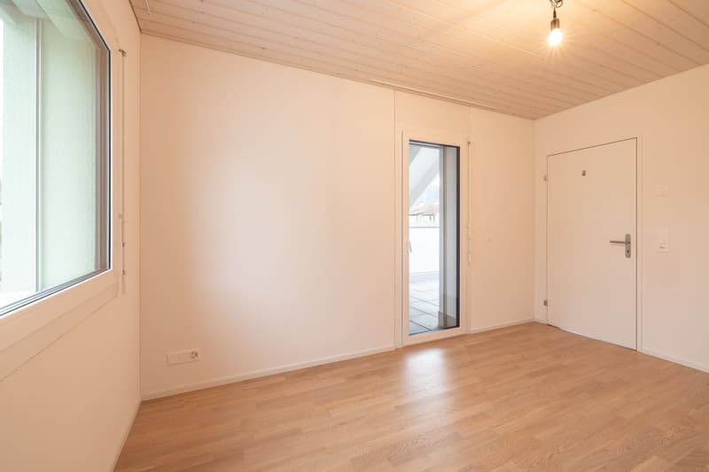4.5-Zi.-Attikawohnung mit grossem Balkon, Niederwil (11)