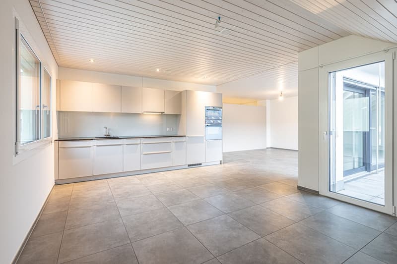 4.5-Zi.-Attikawohnung mit grossem Balkon, Niederwil (2)