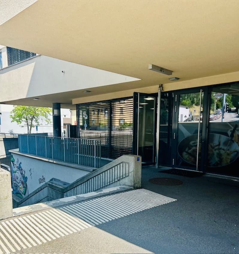 Attraktive Erdgeschoss-Bürofläche mit optimaler Kundenpräsenz (1)
