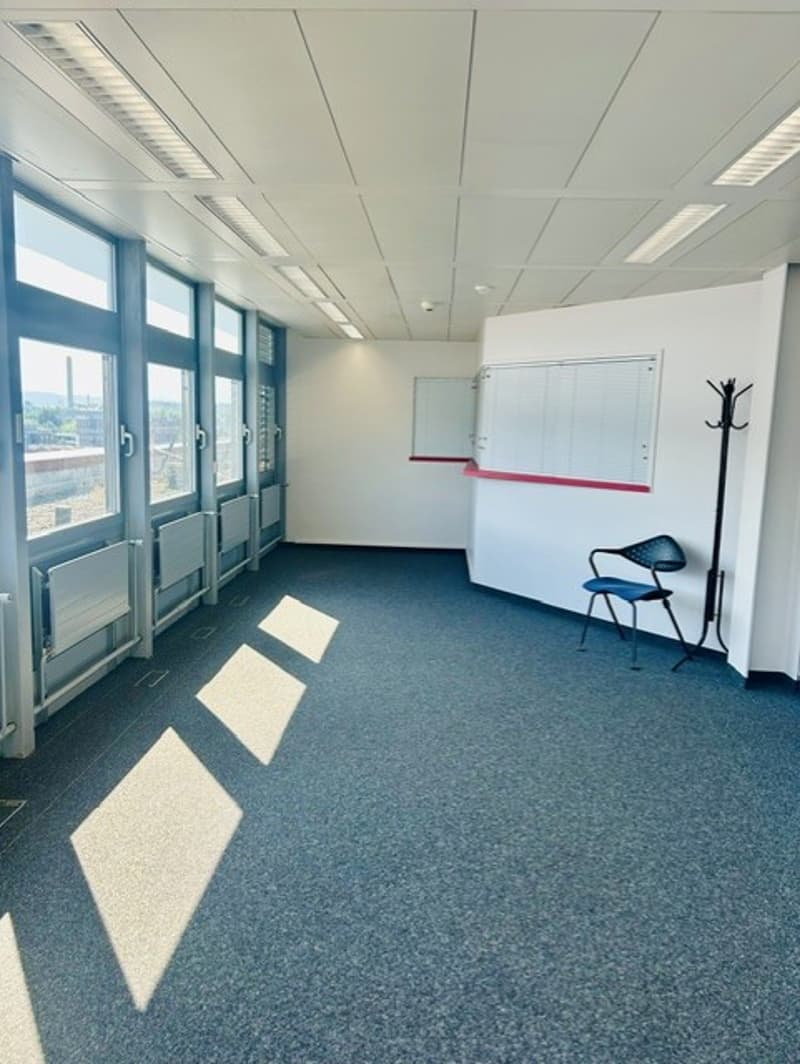 Bürofläche: Kompakt, modern und sofort bezugsbereit (4)